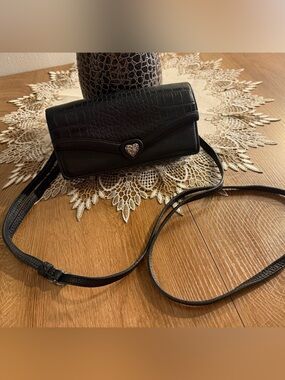 Brighton Black Leather Wallet 7” x 3.5” Crossbody Strap Slip Pockets/19 Cd Slots